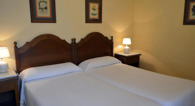 Трёхместный номер Standard Hotel Monumento Convento de San Benito