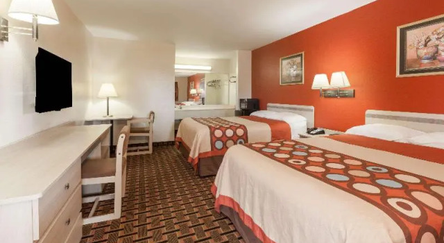 Standard Zimmer Super 8 by Wyndham Athens TX