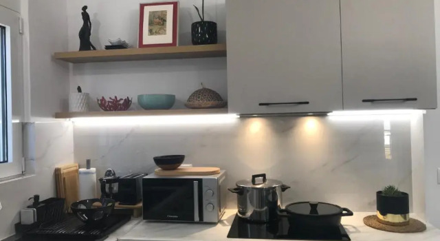 Patrikó-Bright 3-bedroom vacation home, 200m from the beach., Забронировать Отель Ретимнон Центральный Крит