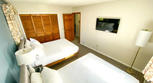 Люкс Superior The Central Downtown Inn Suites