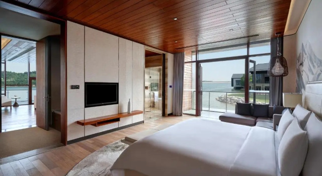 Люкс с видом на озеро Yanqi Hotel, Managed by Kempinski