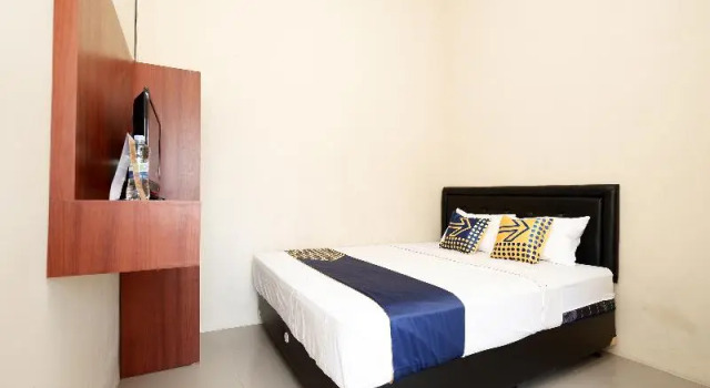 Habitación Estándar RedDoorz at Putri Syariah Brebes