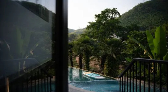 Shanye Laixi · COMENOOK · Hilltop Garden · Tidal Waterfall Pool Manor