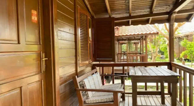 Бунгало Deluxe Отель Izgen Bungalows