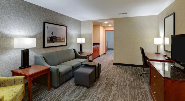 Люкс Drury Inn & Suites Kansas City Independence