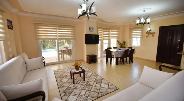 Villa Yonca by Helaltatilvillari