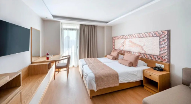 Трёхместный номер Standard Maritina Hotel