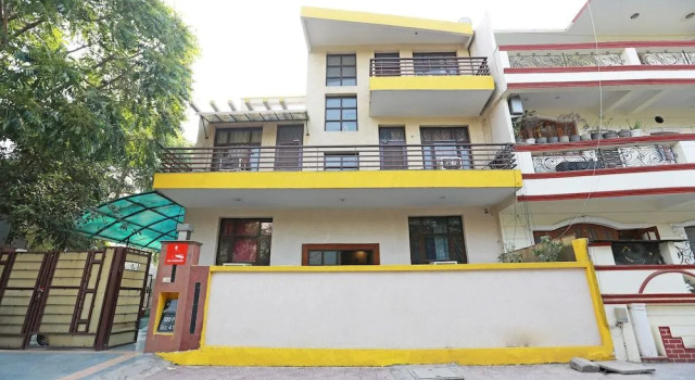 OYO 11559 Lakshay Residency, Забронировать Отель Гургаон 