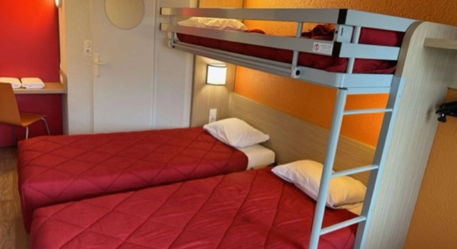 Трёхместный номер Standard Premiere Classe Blois Nord