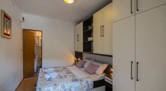 Апартаменты Цокольный этаж Apartments Lena