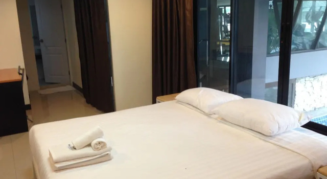 Номер Superior с балконом Max Pavillage Bangkok