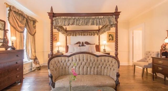 The Burn Bed and Breakfast, Забронировать Отель «постель и завтрак» Натчез Миссисипи