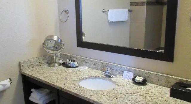 Номер Standard Best Western Plus Kamloops Hotel