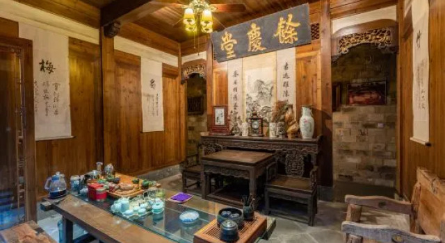 Yupingge·Long history Viewing Huizhou Design Homestay (Hongcun Pingshan Scenic Area), Prenota Boutique Hotel a Anhui con parcheggio, Parcheggio