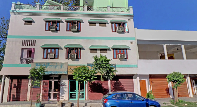 SPOT ON 79523 Hotel Amaan, Rezervovat Hotel Roorkee Uttarakhand