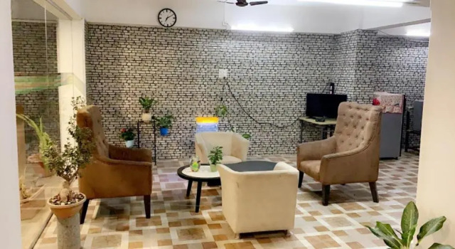 The Paradise Aundh, Забронировать Отель Отели Aundh с парковкой, Парковка
