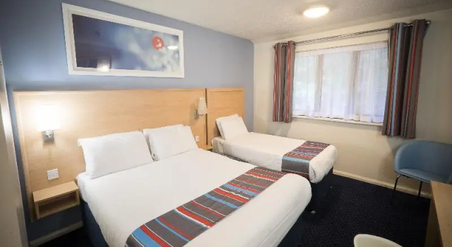Номер Standard Travelodge Cork Airport Hotel