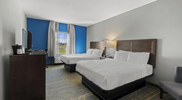 Четырёхместный люкс Deluxe The Mulberry Hotel