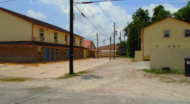 Town House Motel, Book Motel Bay City Houston