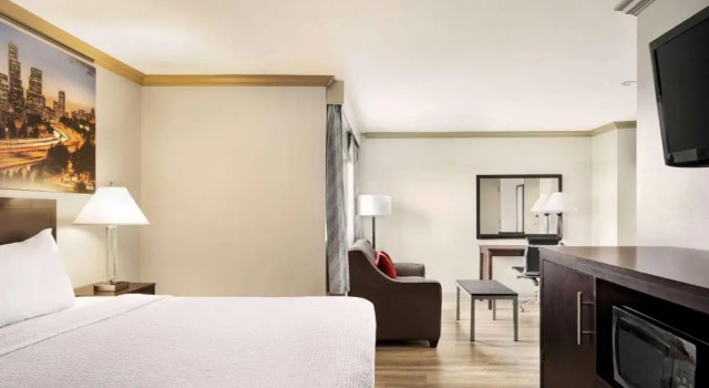 Двухместный люкс c 1 комнатой Baymont by Wyndham Monterey Park