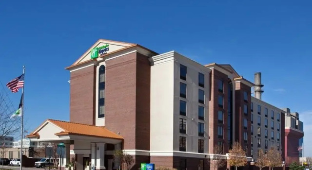 Одноместный люкс Holiday Inn Express & Suites Indianapolis Dtn-Conv Ctr Area by IHG