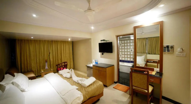 Summer Plaza Resort Mahabaleshwar, Réserver Complexe hôtelier Hôtels à Maharashtra avec piscine, Piscine