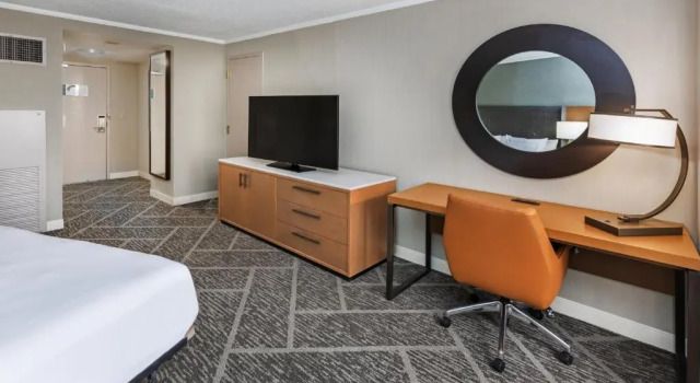 Двухместный номер Accessible DoubleTree by Hilton Tulsa - Warren Place
