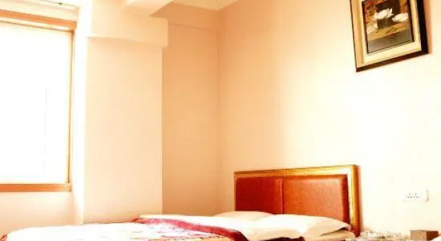 Chama Gudao Business Hotel, Buchen Sie Hotel Kangding Sichuan
