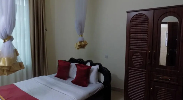 City Entry Hotel, Prenota Hotel Hotel a Mbarara con parcheggio, Parcheggio