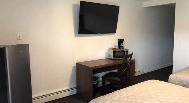 Onoway Inn And Suites, Prenota Hotel Hotel a Alberta con parcheggio, Parcheggio