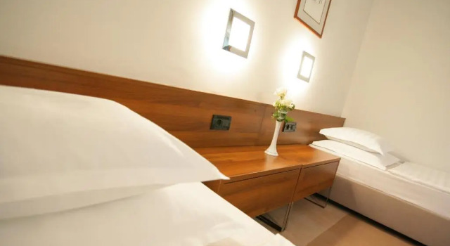 Standard Triple room Hotel Laguna Zagreb