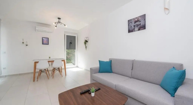 Apartments House Novel
