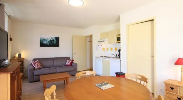 Appartement La Bourboule, 2 pièces, 4 personnes - FR-1-608-116