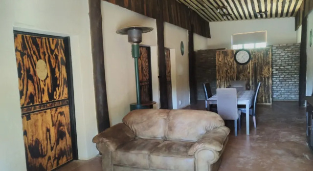 Апартаменты ThabaNkwe Bushveld Inn