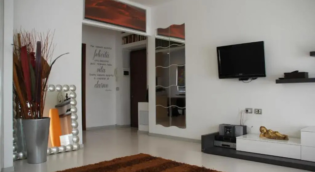 Expo Suite In Town