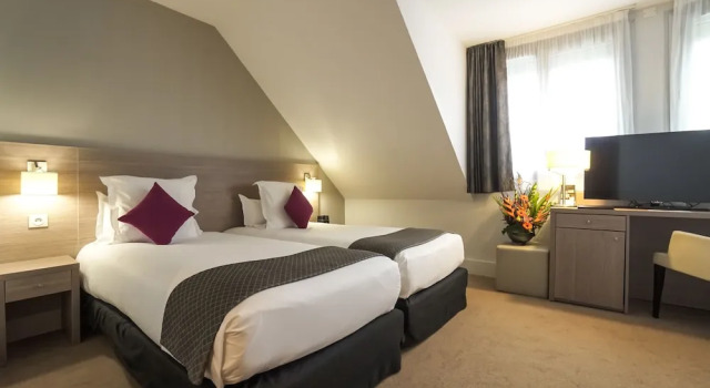 Семейный номер Standard Best Western Plus Hotel Du Parc Chantilly