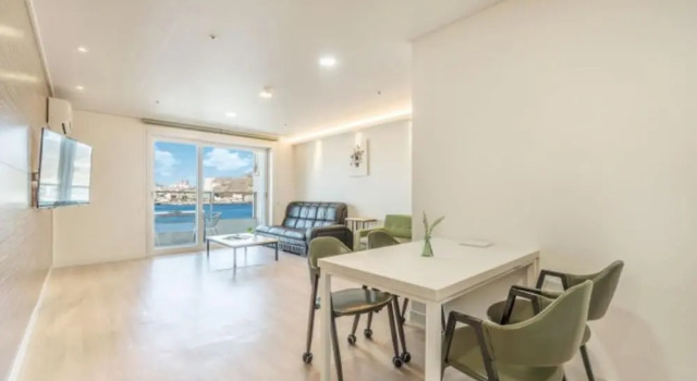 Yeosu Napoliy Pension