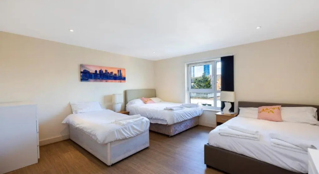 Апартаменты с 3 комнатами Canary Wharf/Docklands/Excel Spacious Apt E14
