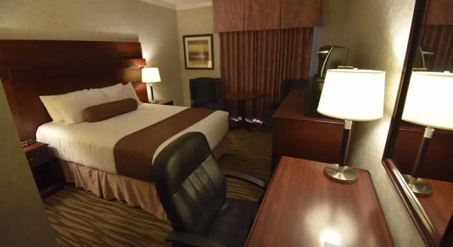 Tropical Inn - North Battleford, Book Hotel North Battleford Saskatchewan