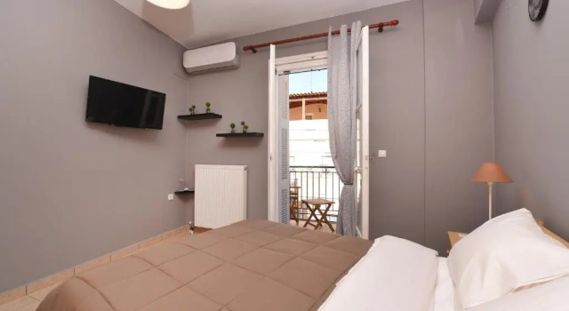 Апартаменты с балконом CENTRAL APARTMENTs