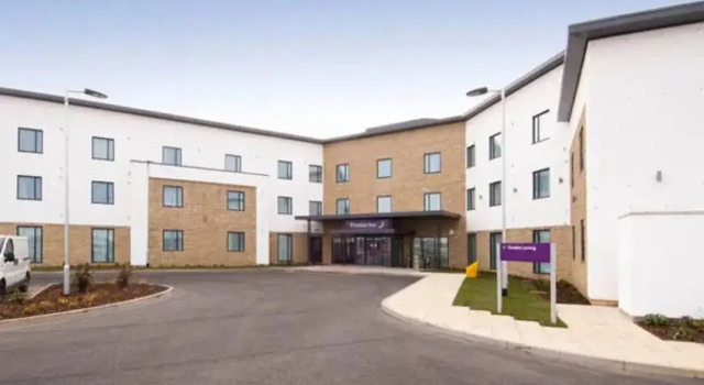 Premier Inn Bicester, Забронировать Отель Отели в центре Бистер с завтраком, отели в центре Бистер с завтраком