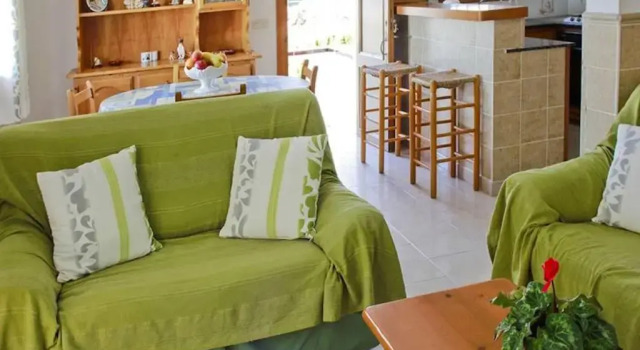 Casa Louise - Great value 3 bedroom house in Son bou - Perfect for families, Reservar Hotel Alaior Minorca