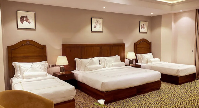 Четырёхместный номер Deluxe с видом на горы The Golden Ridge Hotel