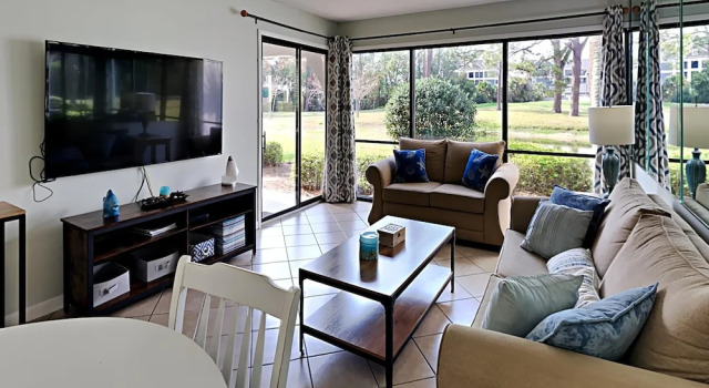 Номер Standard Edgewater Villa #704