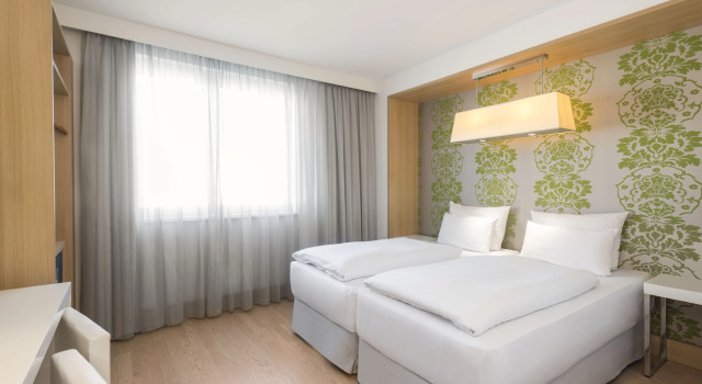 NH Berlin Potsdamer Platz, Reservar Hotel Kreuzberg Berlim, perto de Science Center Spectrum