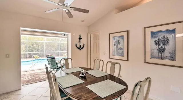 Englewood Escape w/ Pool ~ 6 Mi to Beaches!