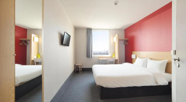 Двухместный номер Standard B&B HOTEL Wrocław Centrum