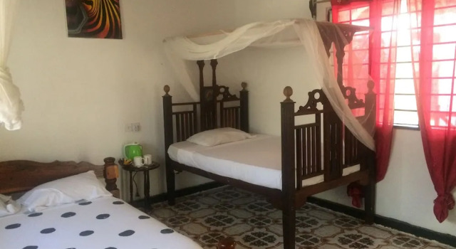 Kicheko Bungalows
