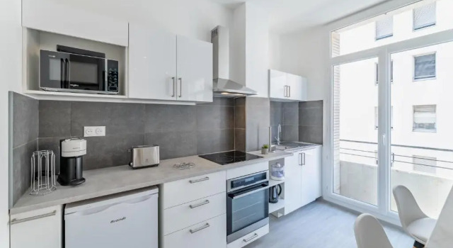 Апартаменты Appart entier avec 1 chambre, 4 personnes max+ internet(FIBRE) / Entire Flat with 1 bedroom, for 4 people max + internet (FIBER OPTIC)