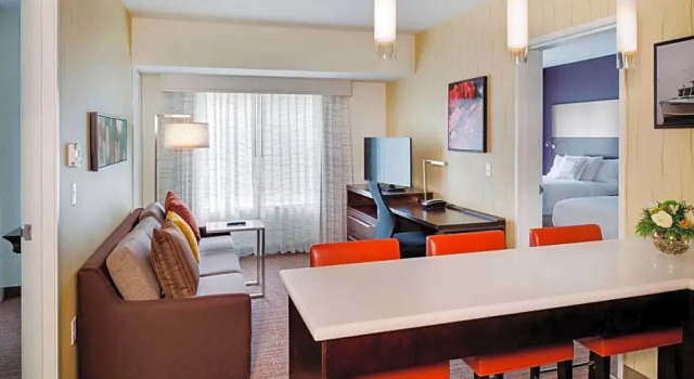 Четырёхместный люкс с 2 комнатами Residence Inn by Marriott Bath Brunswick Area
